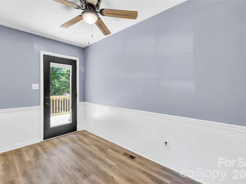 4307 Freeport Drive, Gastonia, NC 28052.  MLS# CAR4373446, YatesRealty ID 18068. 