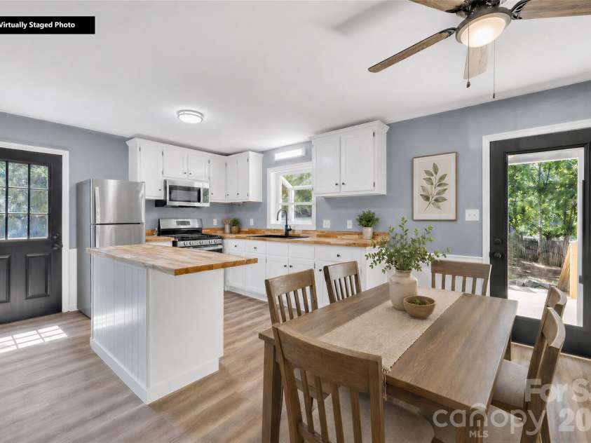 4307 Freeport Drive, Gastonia, NC 28052.  MLS# CAR4373446, YatesRealty ID 18068. 