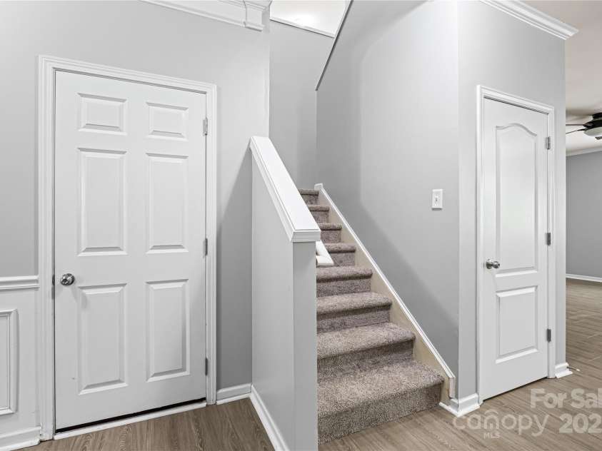 8400 Empress Court, Charlotte, NC 28227.  MLS# CAR4267354, YatesRealty ID 18068. 