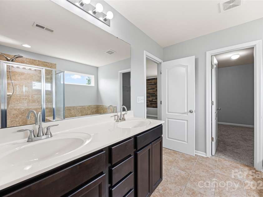 8400 Empress Court, Charlotte, NC 28227.  MLS# CAR4267354, YatesRealty ID 18068. 