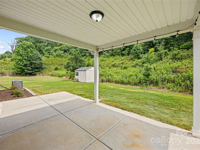 8400 Empress Court, Charlotte, NC 28227.  MLS# CAR4267354, YatesRealty ID 18068. 