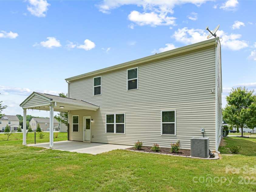8400 Empress Court, Charlotte, NC 28227.  MLS# CAR4267354, YatesRealty ID 18068. 