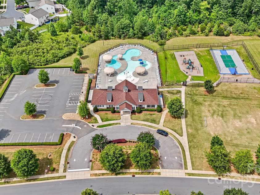 8400 Empress Court, Charlotte, NC 28227.  MLS# CAR4267354, YatesRealty ID 18068. 