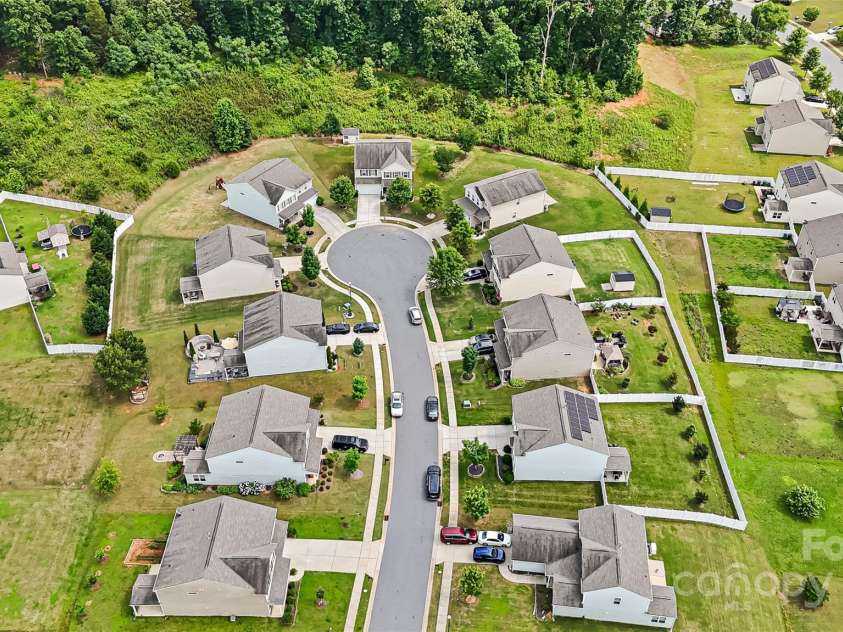8400 Empress Court, Charlotte, NC 28227.  MLS# CAR4267354, YatesRealty ID 18068. 