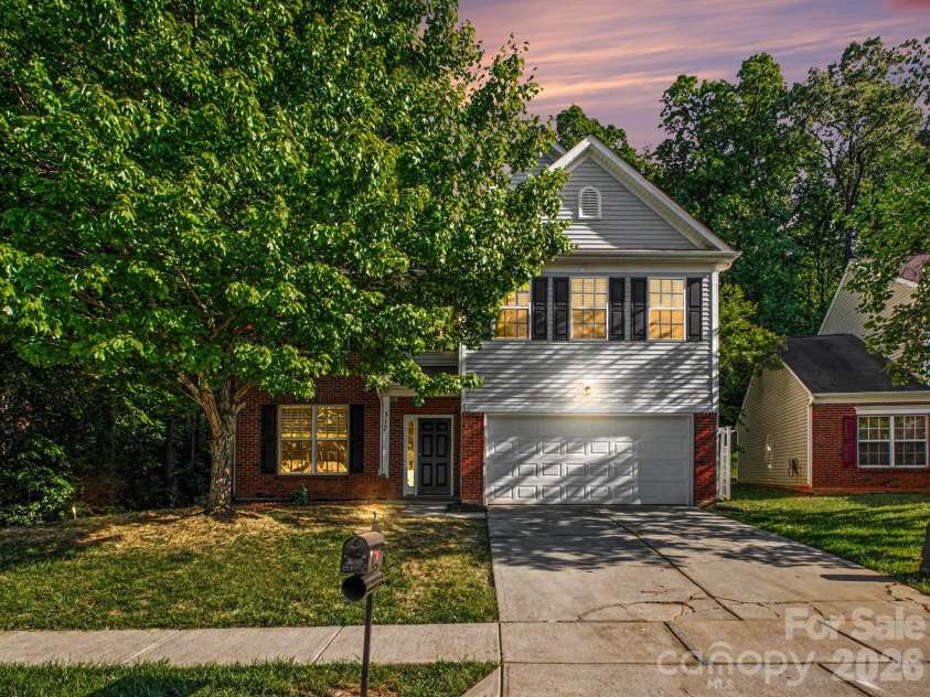 317 Rook Road, Charlotte, NC 28216.  MLS# CAR4373432, YatesRealty ID 18069. 