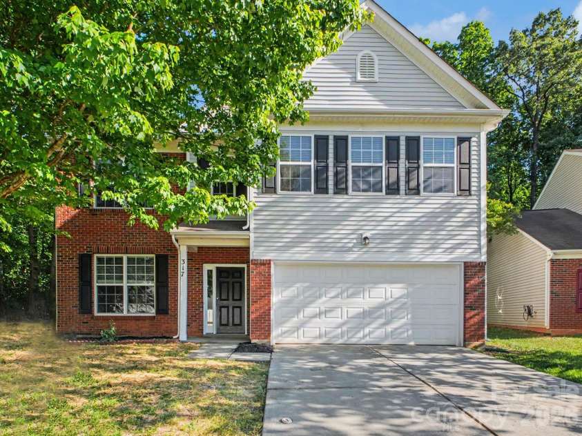 317 Rook Road, Charlotte, NC 28216.  MLS# CAR4373432, YatesRealty ID 18069. 