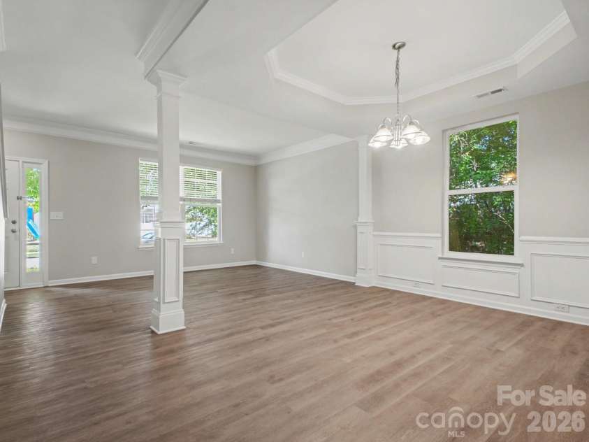 317 Rook Road, Charlotte, NC 28216.  MLS# CAR4373432, YatesRealty ID 18069. 