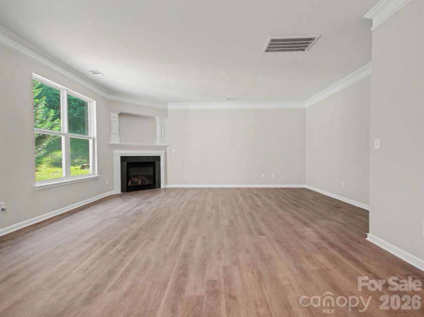 317 Rook Road, Charlotte, NC 28216.  MLS# CAR4373432, YatesRealty ID 18069. 