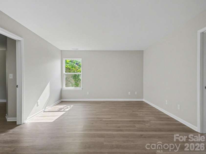 317 Rook Road, Charlotte, NC 28216.  MLS# CAR4373432, YatesRealty ID 18069. 