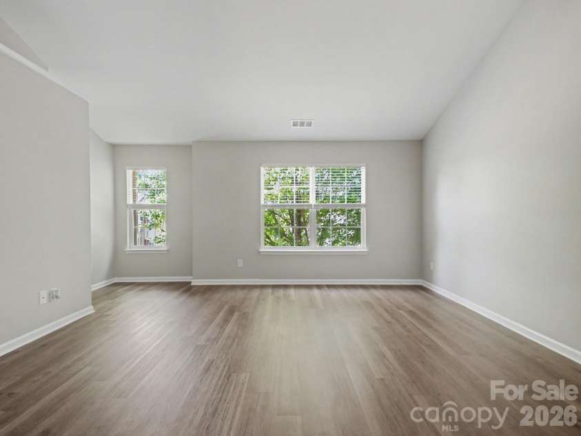317 Rook Road, Charlotte, NC 28216.  MLS# CAR4373432, YatesRealty ID 18069. 