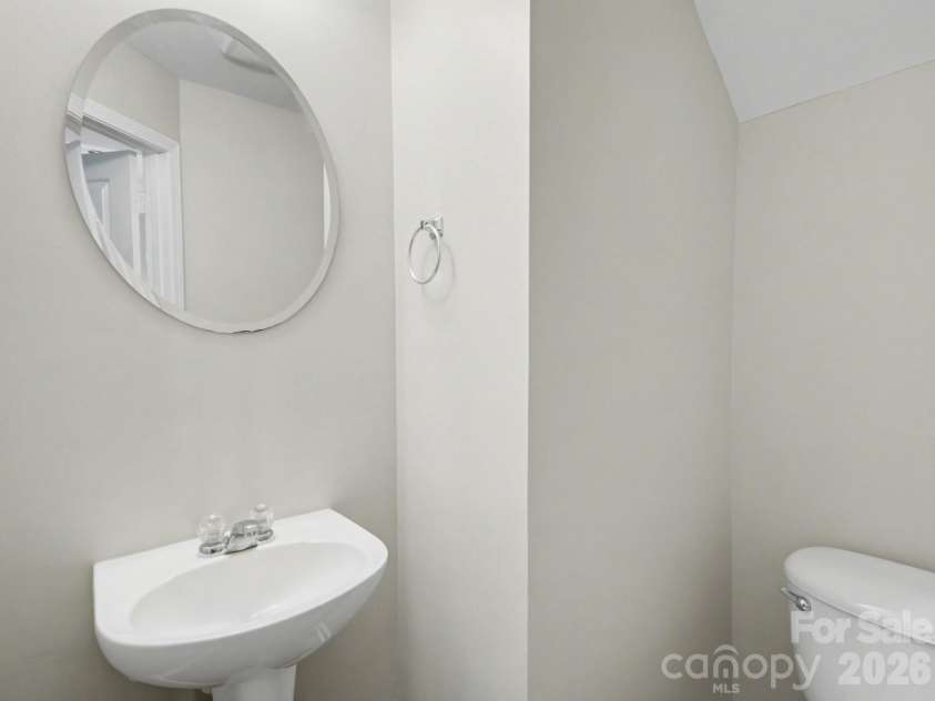 317 Rook Road, Charlotte, NC 28216.  MLS# CAR4373432, YatesRealty ID 18069. 