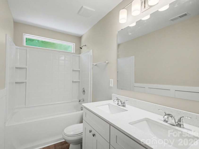 317 Rook Road, Charlotte, NC 28216.  MLS# CAR4373432, YatesRealty ID 18069. 