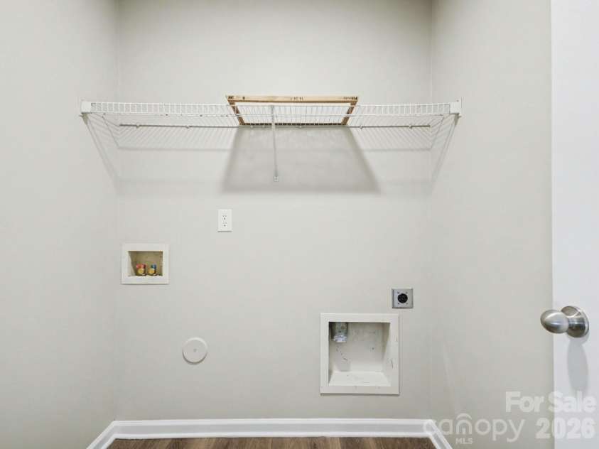 317 Rook Road, Charlotte, NC 28216.  MLS# CAR4373432, YatesRealty ID 18069. 