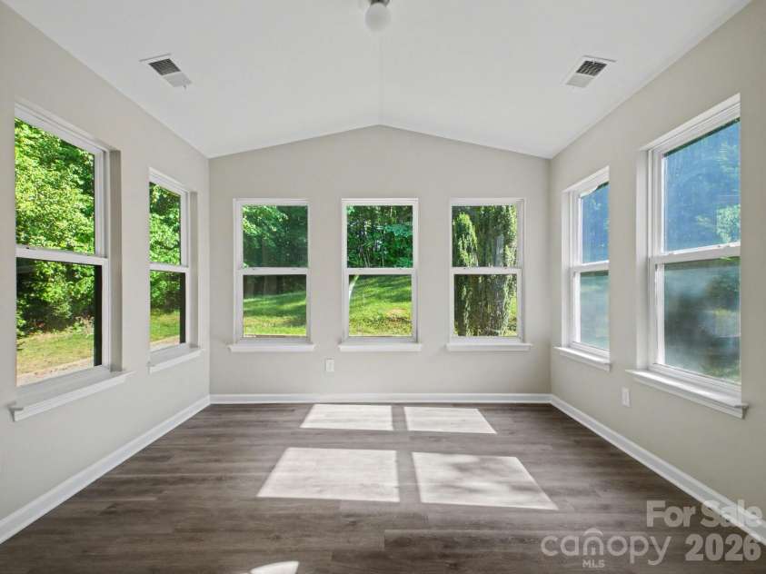 317 Rook Road, Charlotte, NC 28216.  MLS# CAR4373432, YatesRealty ID 18069. 
