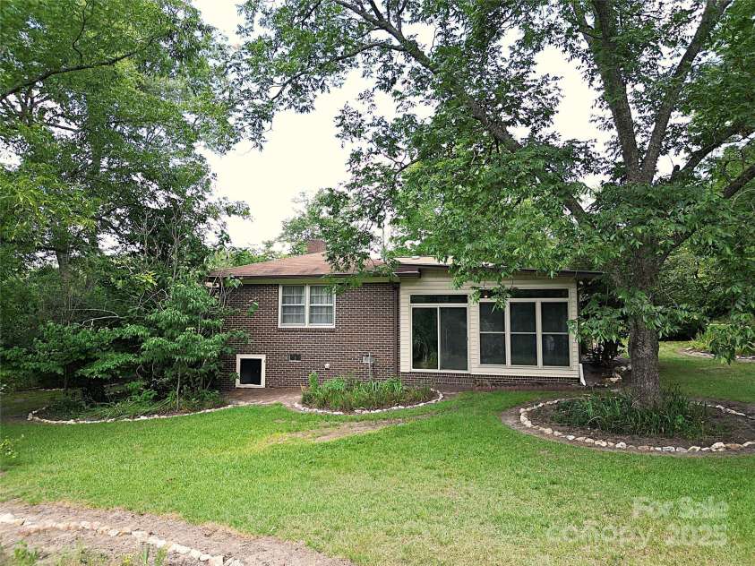 314 Moore Street, Morven, NC 28119.  MLS# CAR4285350, YatesRealty ID 1807. 