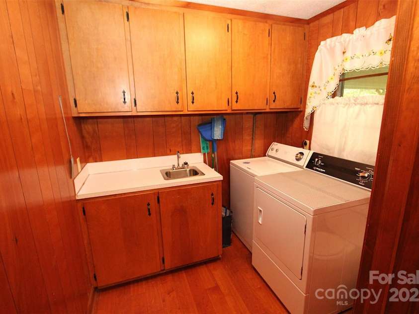 314 Moore Street, Morven, NC 28119.  MLS# CAR4285350, YatesRealty ID 1807. 