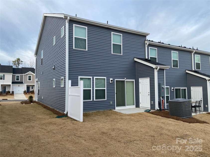 6110 Starview Terrace, Charlotte, NC 28216.  MLS# CAR4331130, YatesRealty ID 1807. 