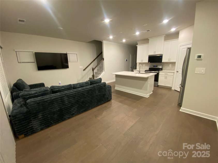 6110 Starview Terrace, Charlotte, NC 28216.  MLS# CAR4331130, YatesRealty ID 1807. 