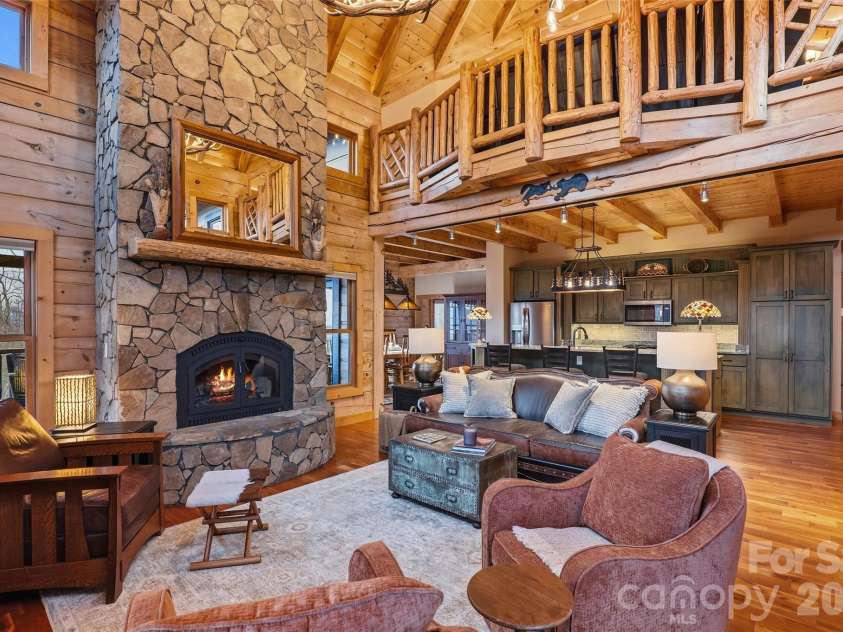 112 Hamburg Mountain Road, Weaverville, NC 28787.  MLS# CAR4336547, YatesRealty ID 18070. 