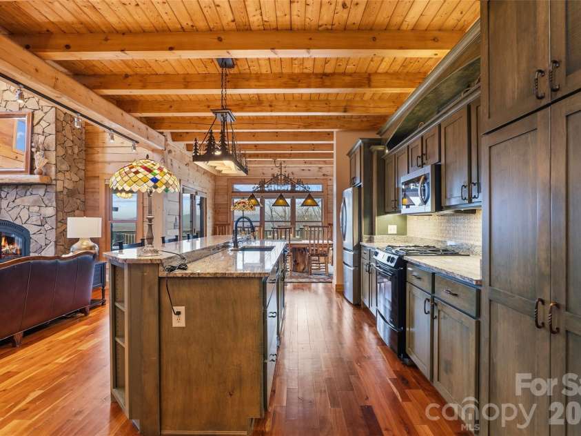 112 Hamburg Mountain Road, Weaverville, NC 28787.  MLS# CAR4336547, YatesRealty ID 18070. 