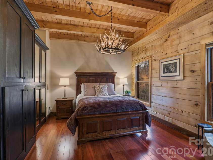 112 Hamburg Mountain Road, Weaverville, NC 28787.  MLS# CAR4336547, YatesRealty ID 18070. 