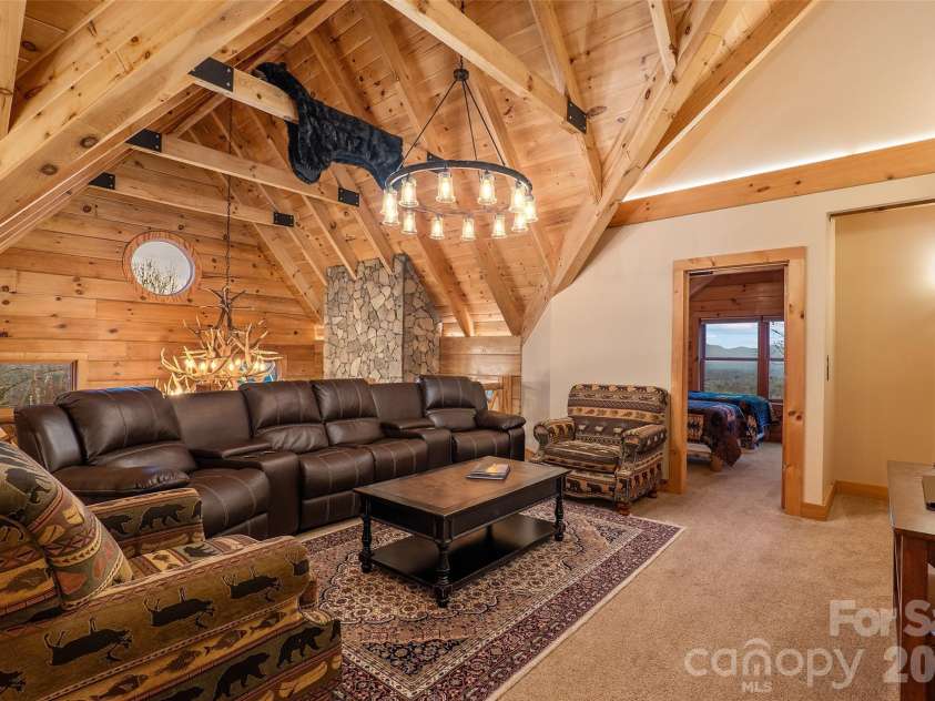 112 Hamburg Mountain Road, Weaverville, NC 28787.  MLS# CAR4336547, YatesRealty ID 18070. 