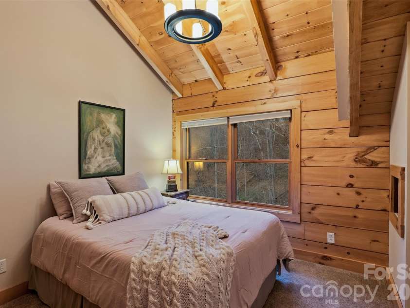 112 Hamburg Mountain Road, Weaverville, NC 28787.  MLS# CAR4336547, YatesRealty ID 18070. 