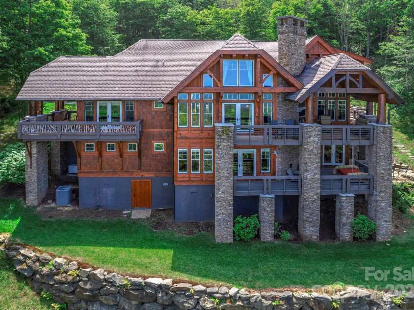610 Rocky Parkway, Banner Elk, NC 28604.  MLS# CAR4266587, YatesRealty ID 18070. 