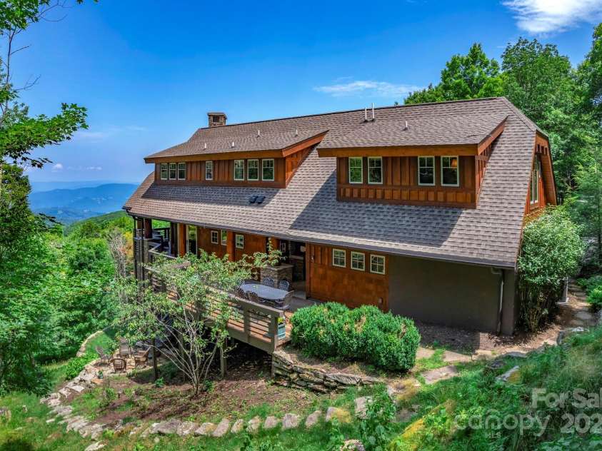 610 Rocky Parkway, Banner Elk, NC 28604.  MLS# CAR4266587, YatesRealty ID 18070. 