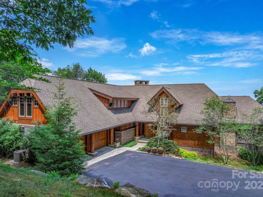 610 Rocky Parkway, Banner Elk, NC 28604.  MLS# CAR4266587, YatesRealty ID 18070. 