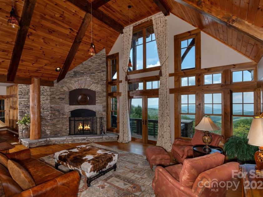 610 Rocky Parkway, Banner Elk, NC 28604.  MLS# CAR4266587, YatesRealty ID 18070. 