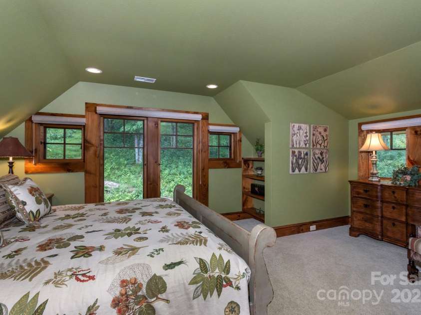610 Rocky Parkway, Banner Elk, NC 28604.  MLS# CAR4266587, YatesRealty ID 18070. Bedroom Upper