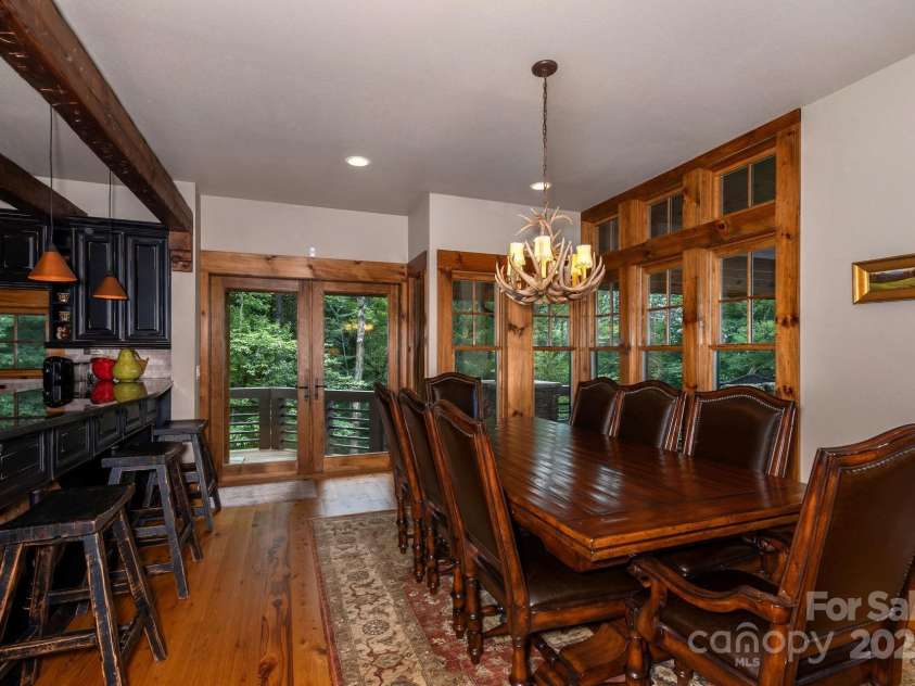 610 Rocky Parkway, Banner Elk, NC 28604.  MLS# CAR4266587, YatesRealty ID 18070. Dining