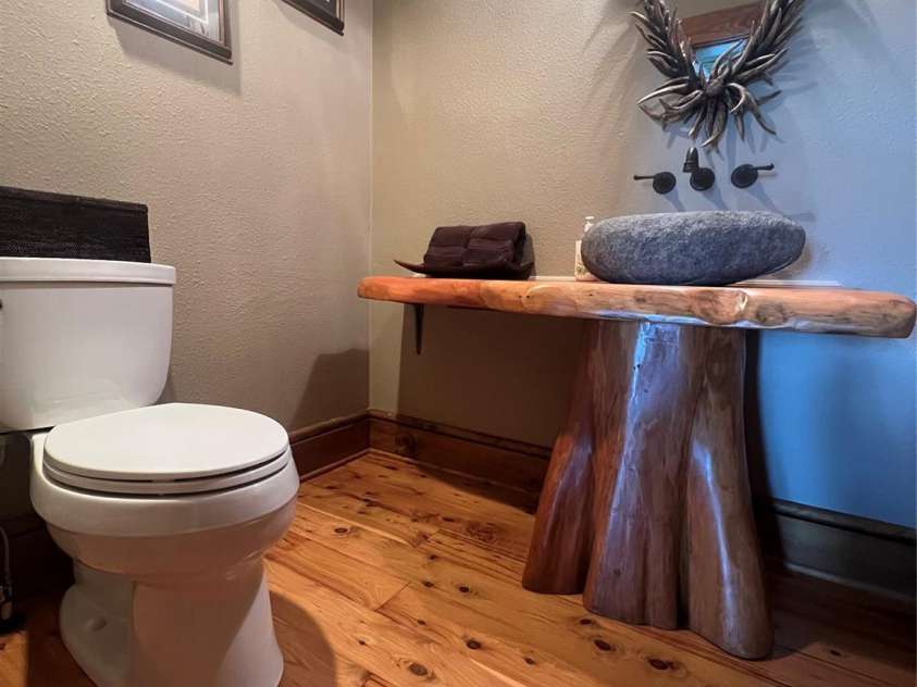 610 Rocky Parkway, Banner Elk, NC 28604.  MLS# CAR4266587, YatesRealty ID 18070. Half bath basement