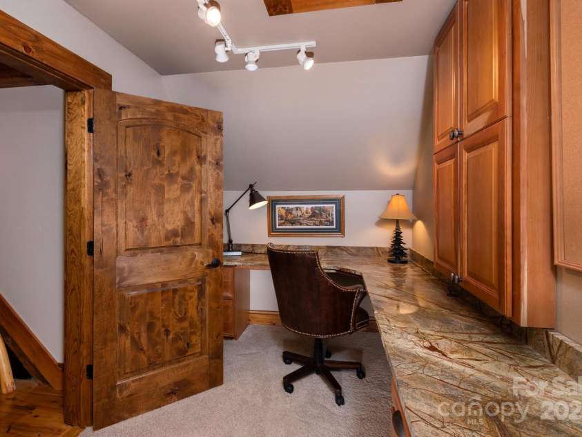 610 Rocky Parkway, Banner Elk, NC 28604.  MLS# CAR4266587, YatesRealty ID 18070. Office Upper