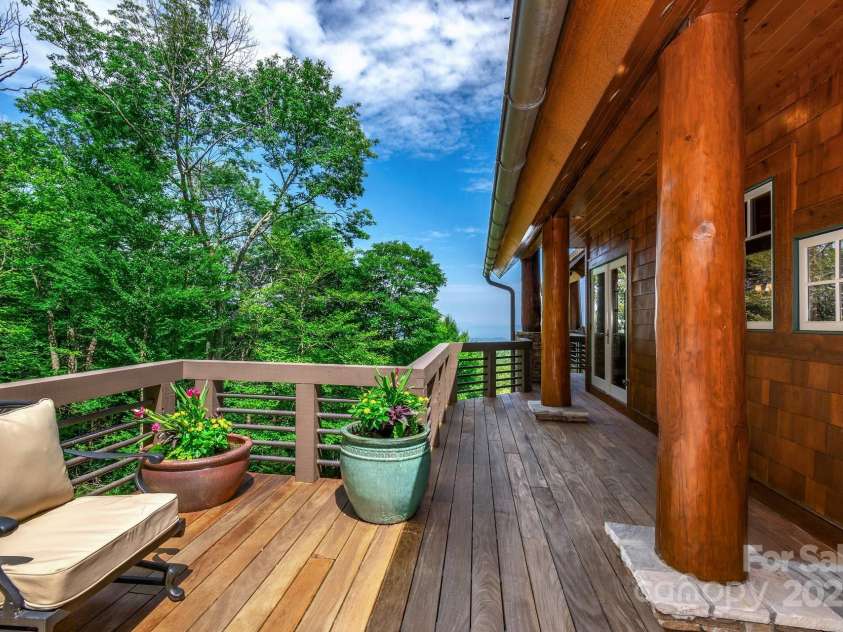 610 Rocky Parkway, Banner Elk, NC 28604.  MLS# CAR4266587, YatesRealty ID 18070. Outdoor Living Area
