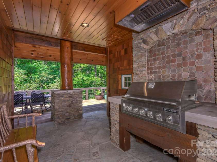 610 Rocky Parkway, Banner Elk, NC 28604.  MLS# CAR4266587, YatesRealty ID 18070. Outdoor Living Built in Grill