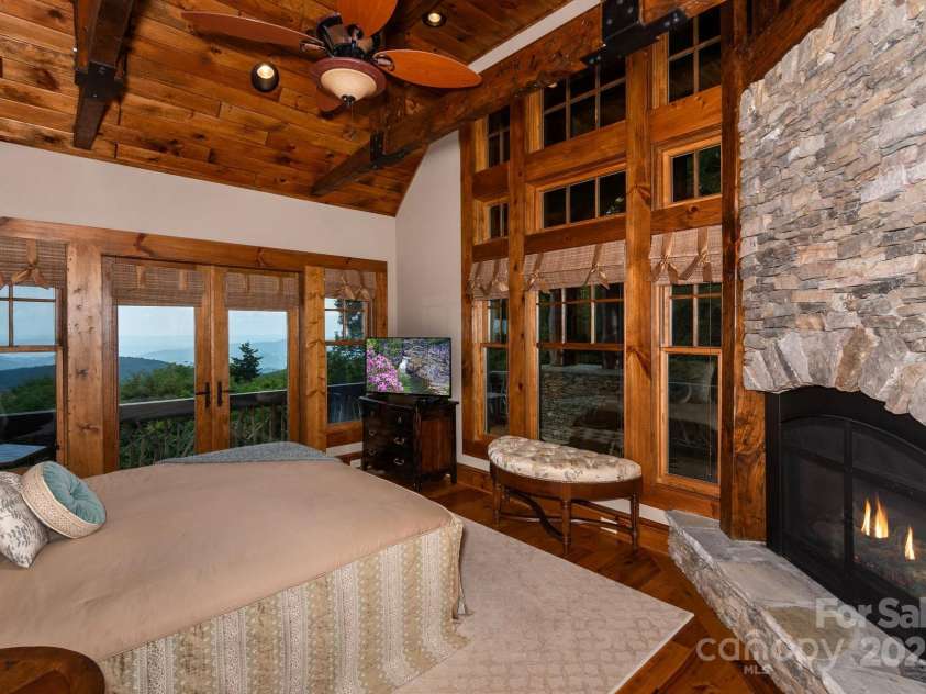 610 Rocky Parkway, Banner Elk, NC 28604.  MLS# CAR4266587, YatesRealty ID 18070. Primary Bedroom