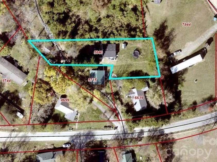 10 Lands End Drive, Candler, NC 28715.  MLS# CAR4371893, YatesRealty ID 18071. 