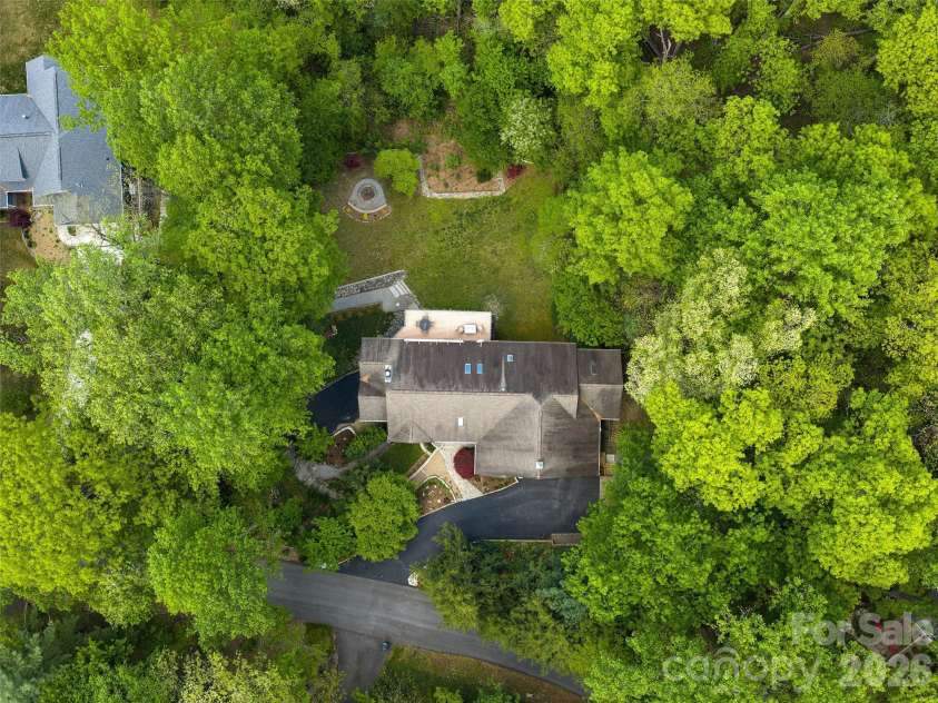 126 Stonebridge Drive, Hendersonville, NC 28739.  MLS# CAR4374699, YatesRealty ID 18072. 