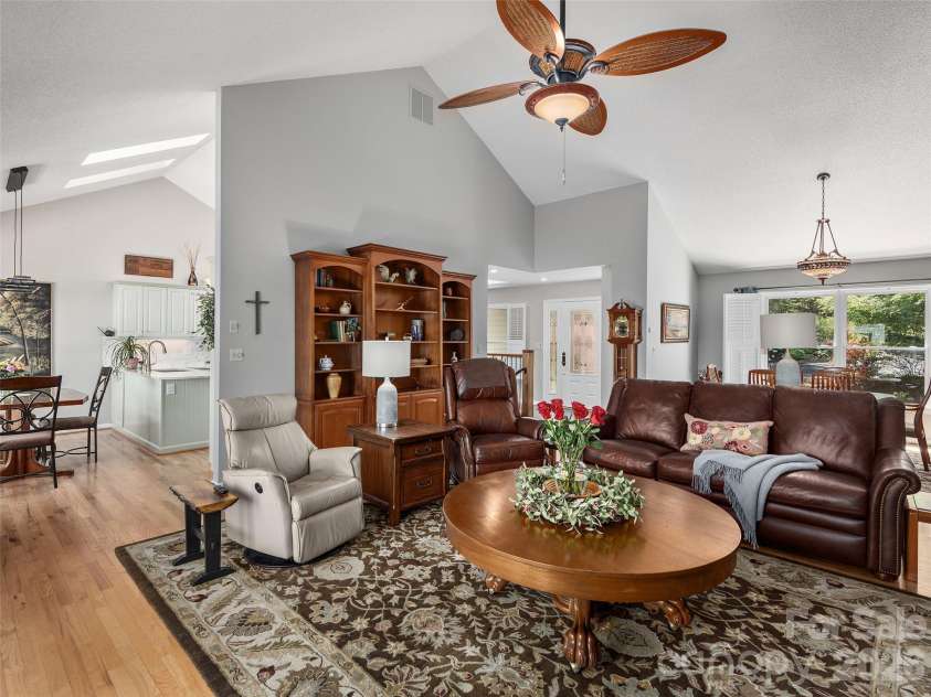 126 Stonebridge Drive, Hendersonville, NC 28739.  MLS# CAR4374699, YatesRealty ID 18072. Living/Dining Room - Open Floor Plan