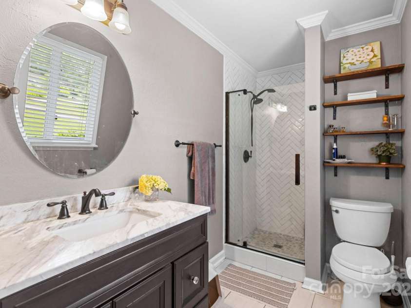 8 Briarwood Lane, Fletcher, NC 28732.  MLS# CAR4267213, YatesRealty ID 18072. 