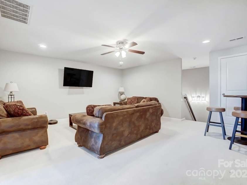 7348 Adirondack Drive, Denver, NC 28037.  MLS# CAR4232291, YatesRealty ID 18073. Loft/ Flex Space