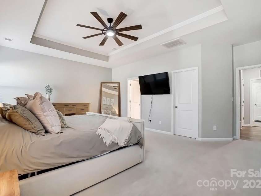 7348 Adirondack Drive, Denver, NC 28037.  MLS# CAR4232291, YatesRealty ID 18073. Primary Bedroom on Main