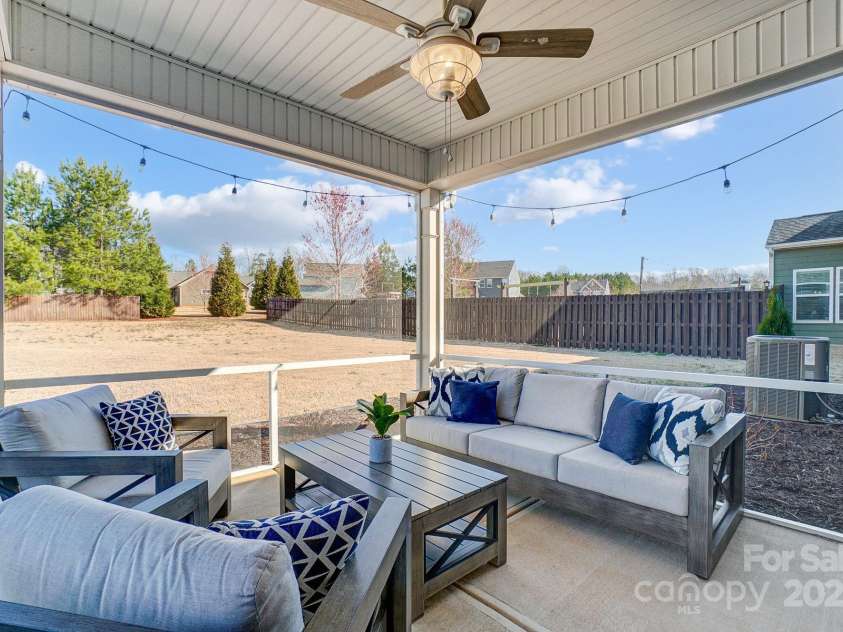 7348 Adirondack Drive, Denver, NC 28037.  MLS# CAR4232291, YatesRealty ID 18073. Screened in Patio