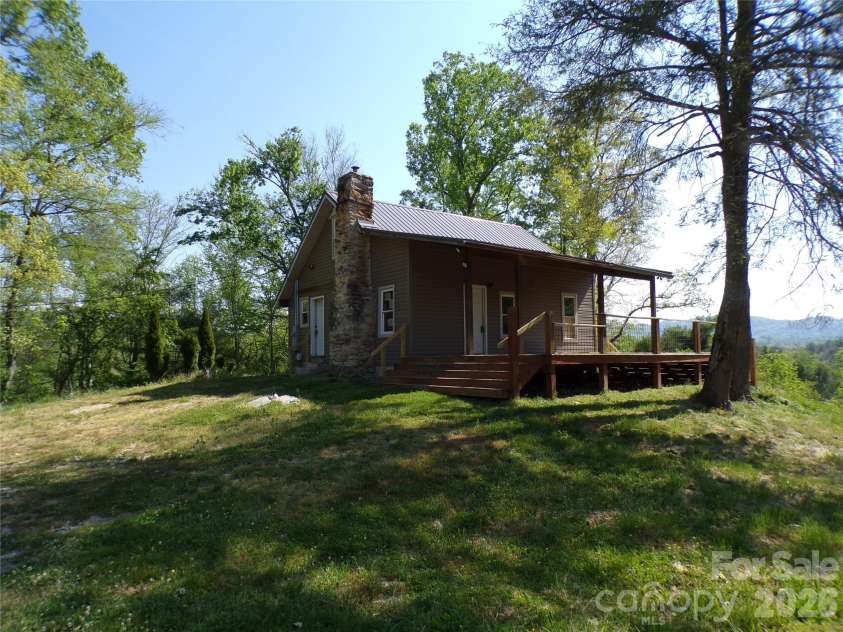 202 Honor Lane, Hendersonville, NC 28792.  MLS# CAR4345433, YatesRealty ID 18074. Front view
