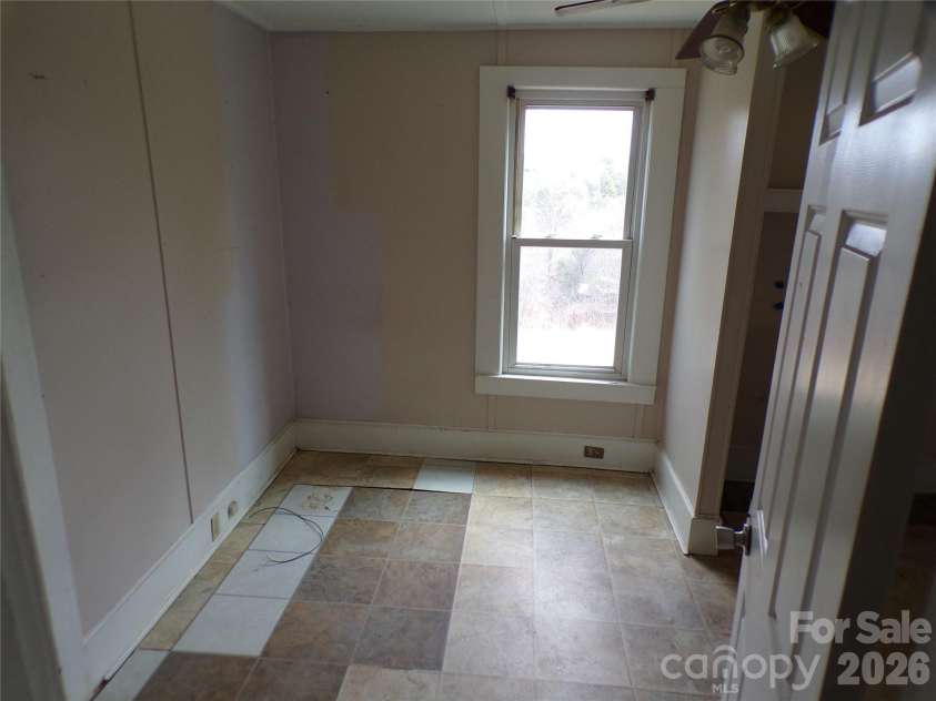202 Honor Lane, Hendersonville, NC 28792.  MLS# CAR4345433, YatesRealty ID 18074. Utility room