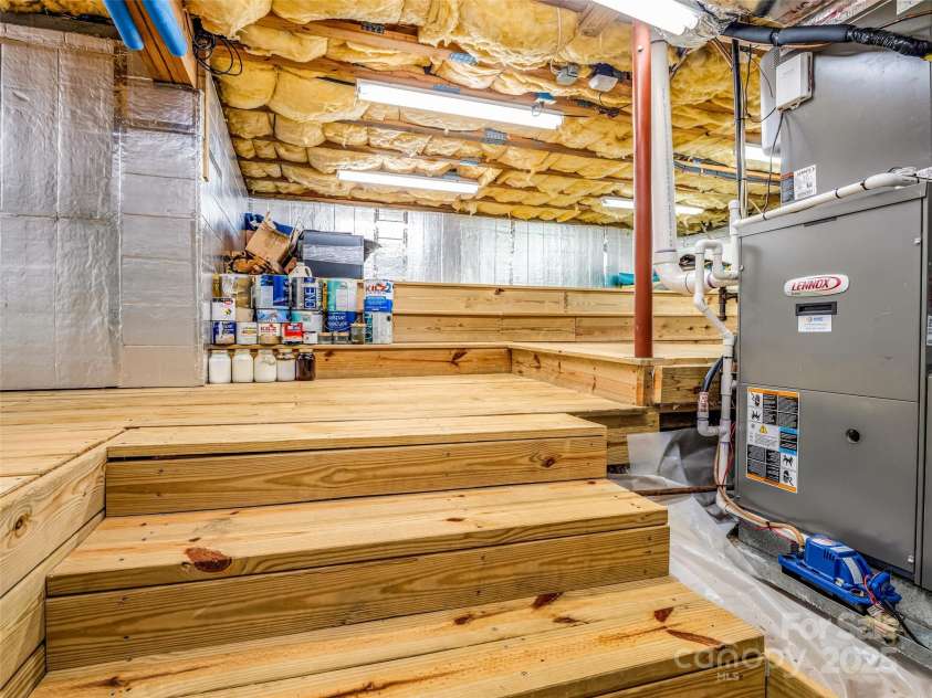 11 Wedge Court, Hendersonville, NC 28739.  MLS# CAR4260142, YatesRealty ID 18075. Floored with humidity and temp controlled