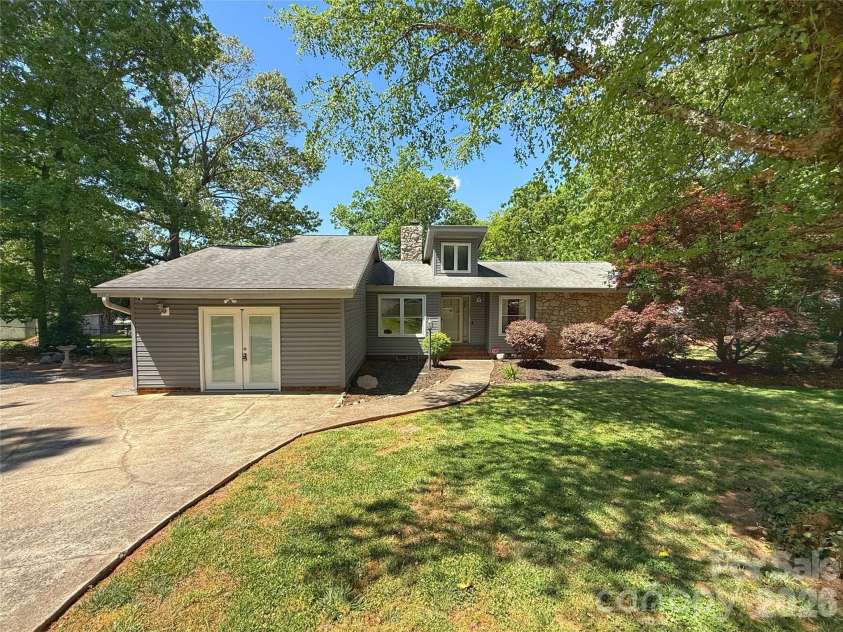 3005 Irish Street, Newton, NC 28658.  MLS# CAR4358453, YatesRealty ID 18075. 