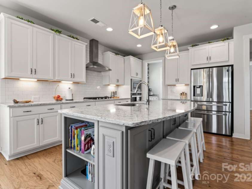 1274 Fishing Creek Road, Clover, SC 29710.  MLS# CAR4240716, YatesRealty ID 18076. Hardwired under cabinet lighting